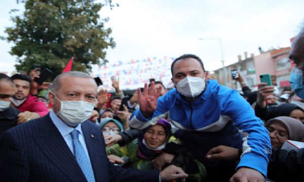 Kalpten Kalbe Yol Vardır