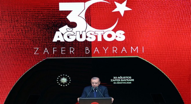 'Biz tarihi, zaferleri, mücadelesiyle büyük bir milletiz'