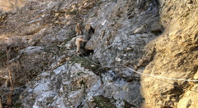 14 sığınak ile sözde eğitim kampı imha edildi