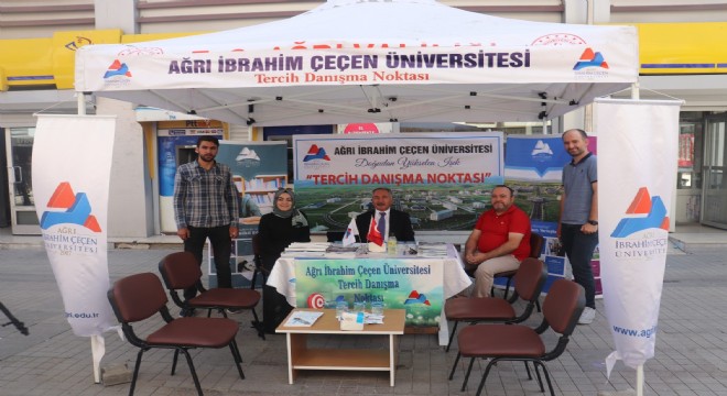 AİÇÜ Erzurum’da danışma noktası kurdu