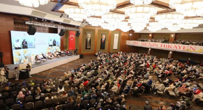 AK Parti Kadın Kolları Liderlik Akademisi sona erdi