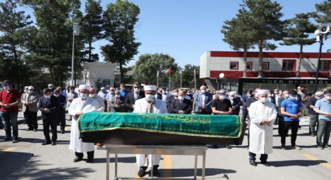 Akdağ dualarla uğurlandı