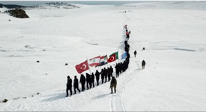 Allahuekber Dağları nda Müslüman oldu