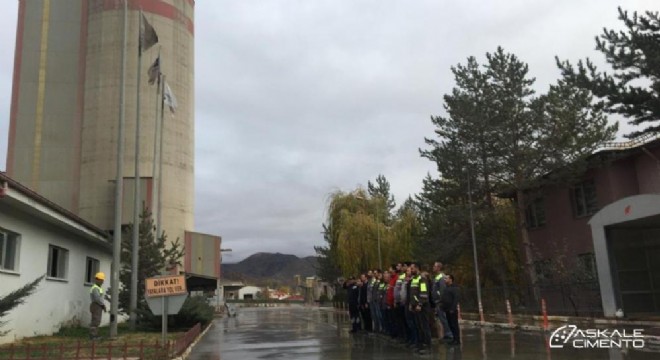 Aşkale Çimento’da 10 Kasım anması