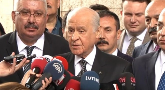 Bahçeli, Ülkücü şehitlerin aileleriyle buluştu