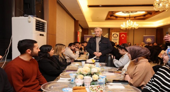 Başkan Tahmazoğlu Erzurum'da öğrencilerle buluştu