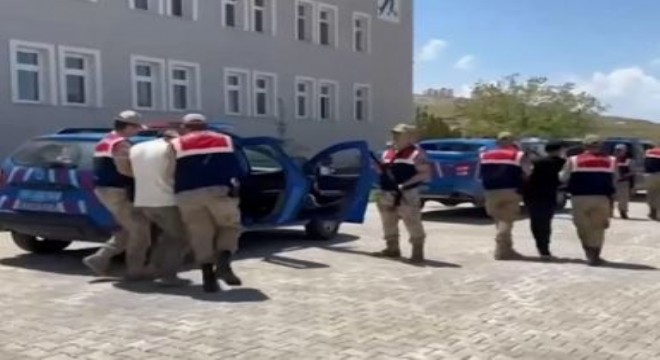 Bin 385 düzensiz göçmen organizatörü yakalandı