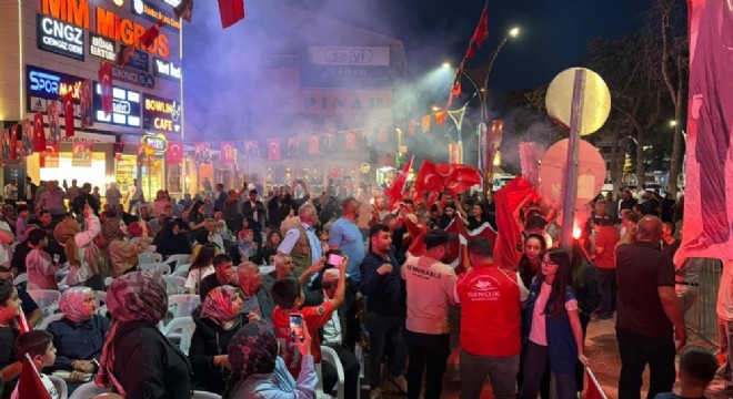 Bitlis Demokrasi nöbeti tuttu