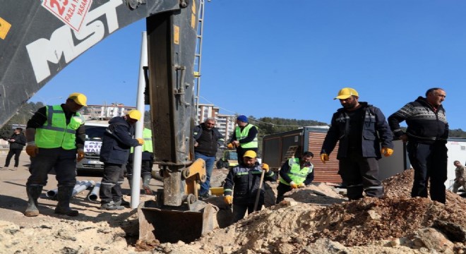 Büyükşehir, Adıyaman’ın altyapısını onarıyor