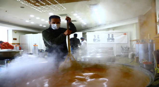 Büyükşehir felaket bölgesinde depremin yaralarını sarıyor