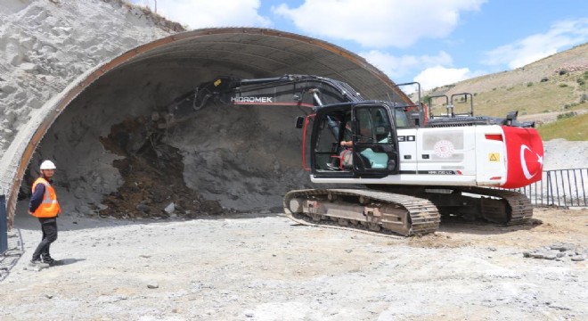Çamlıbel Tüneli nin temeli atıldı