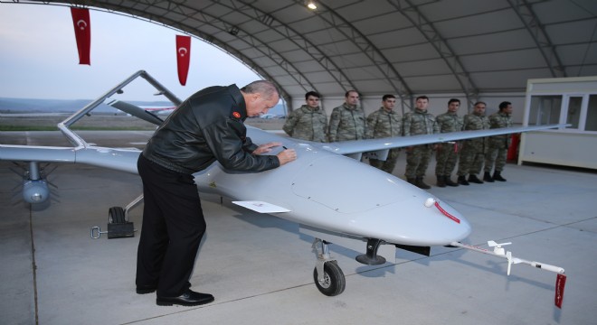 Cumhurbaşkanı Erdoğan, SİHA ya imzasını attı