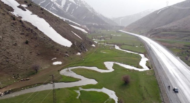 Doğu’da dağların bir yanı kar bir yanı bahar