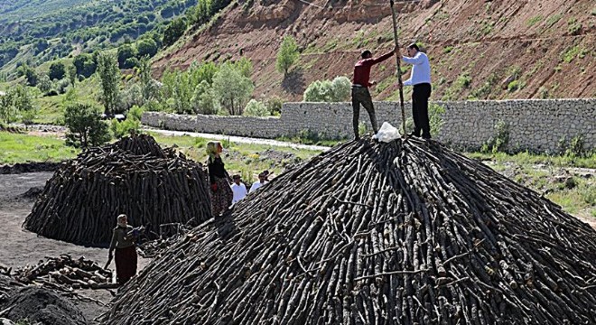 Doğu’da mangal kömürü mesaisi