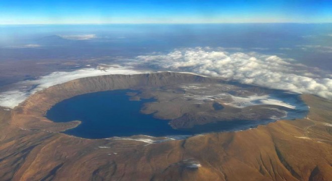 Dünyanın ikinci büyük krateri havadan böyle görüntülendi