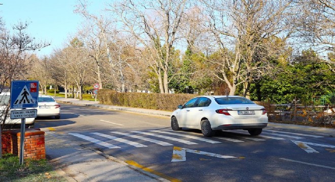 ETÜ kampüsünde trafik yaya öncelikli