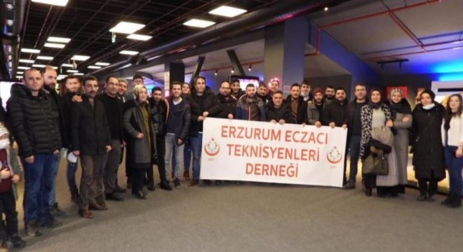 Eczacı teknisyenlerinden şehitlere vefa etkinliği