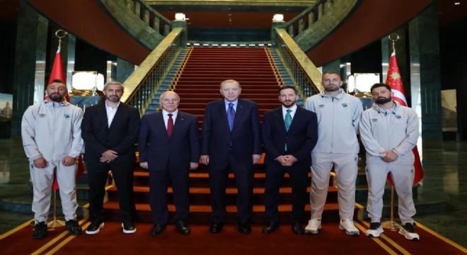 Erdoğan Erzurumspor FK heyetini kabul etti