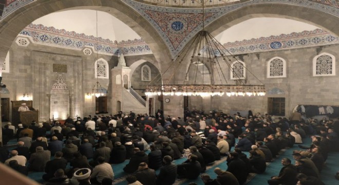 Erzurum'da Berat Gecesi dualarla idrak edildi