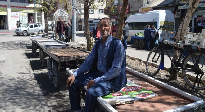 Erzurum’da ‘tabla’, Ağrı’da ‘hamal arabası’: ekmek kapısı