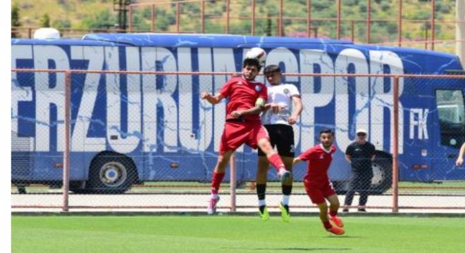 Erzurumspor liderliğini sürdürdü