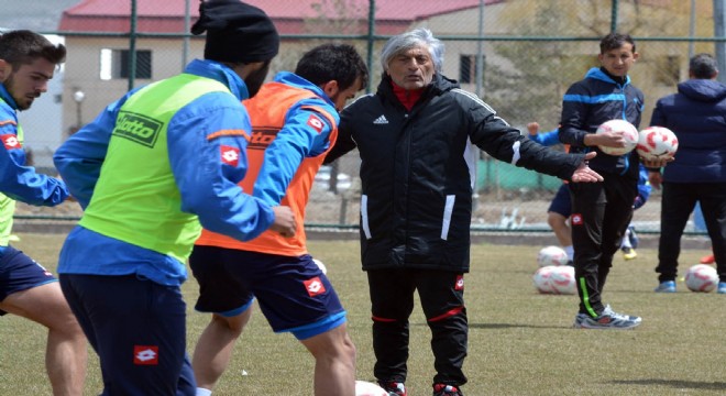 Erzurumspor play offa yoğunlaştı