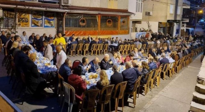 Eski İzmir Erzurumlular Derneğinden iftar sofrası