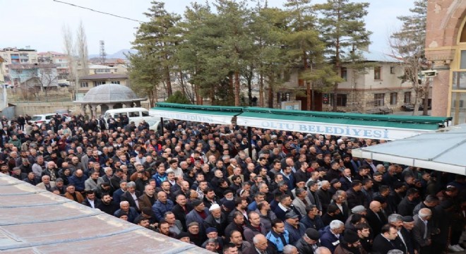 Gazi annesi son yolculuğuna uğurlandı