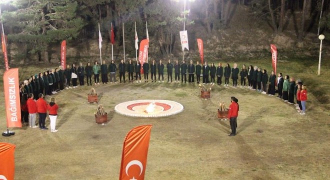 Genç Yeşilay gönüllüleri kamplarda buluştu