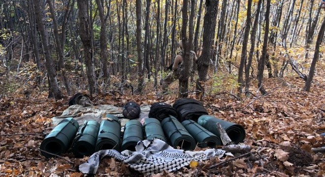 Hainlere ait sığınak ve depolar imha edildi