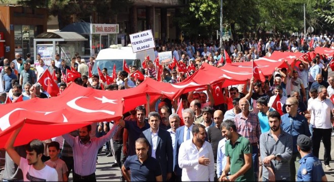 Hainlere karşı Doğu tek yürek