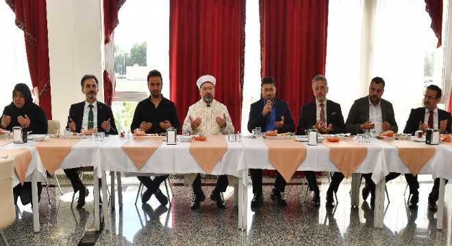 ‘Hak vatanımızı ilelebet payidar eylesin’