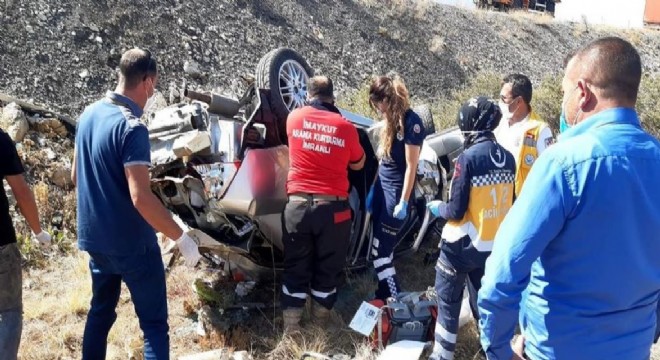 İmranlı yolunda feci kaza:  1 ölü 2 yaralı