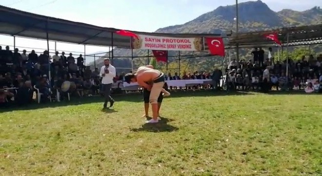 İspir’de karakucak güreş festivali