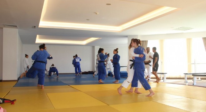 Judo Olimpik Kadın Milli Takımı Erzurum’da