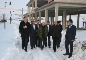 Kartal’dan Çat’a yerel yönetim çıkarması