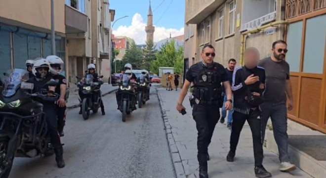 Kar maskeli şüpheli gözaltına alındı