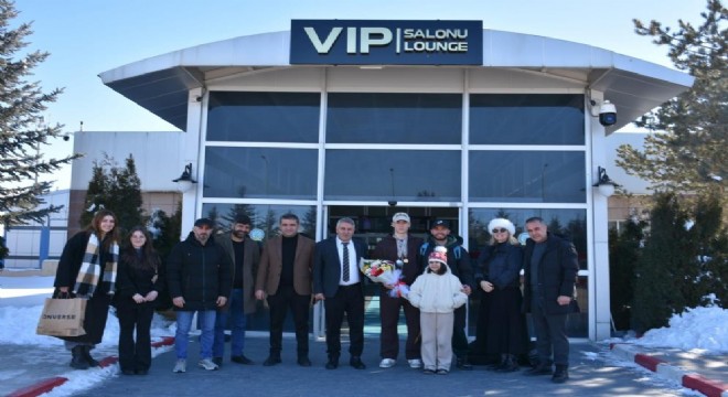 Karadağ'a coşkulu karşılama