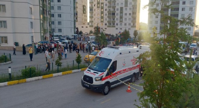 Karskapı caddesinde feci kaza