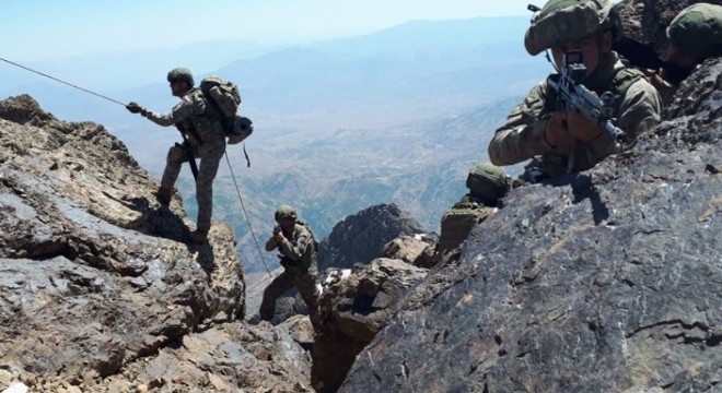 Komanda birlikleri imha etmeye devam ediyor