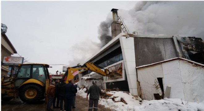 Mobilya fabrikasında yangın: 1 ölü, 1’i ağır 7 yaralı