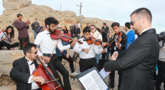 Nemrut Dağı ünlüleri ağırladı