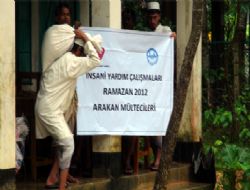 İlk yardım paketleri Arakan’a ulaştı