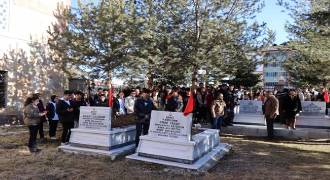 Oltulu öğrencilerden şehitlere vefa