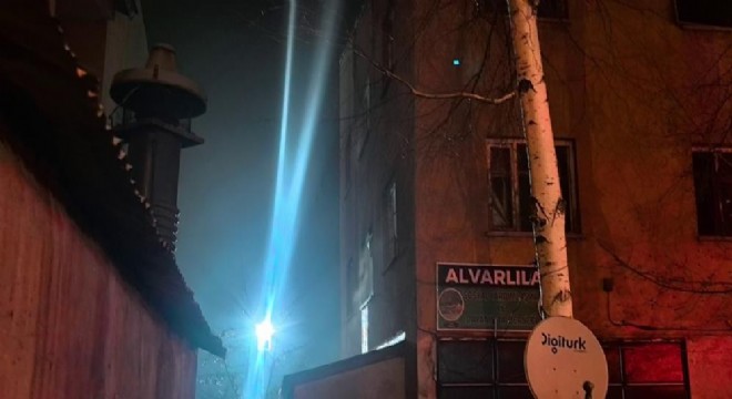 Palandöken de metruk binada yangın