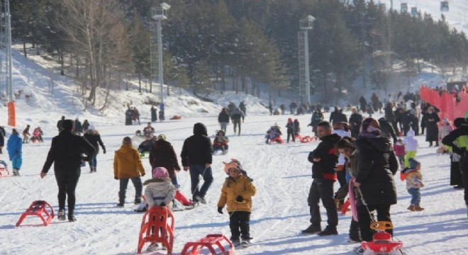 Palandöken tatilcileri bekliyor