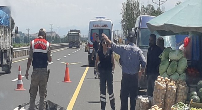 Pasinler yolunda  trafik kazası: 1 ölü