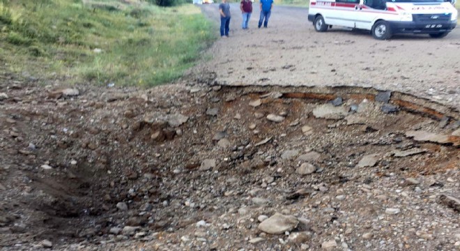 Pülümür-Erzincan karayolu trafiğe açıldı