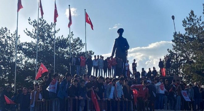 Sekmen den tepki: ‘Havuzbaşı miting alanı değildir’