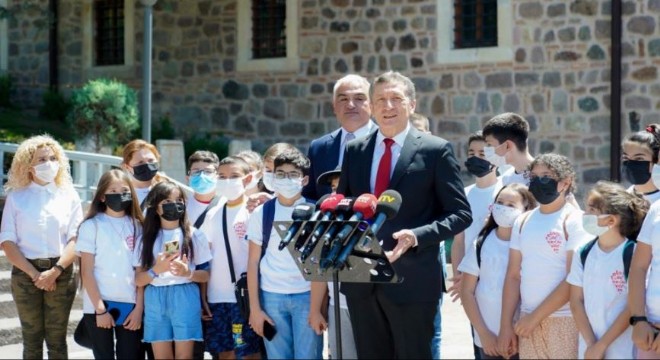 Selçuk:  Okulları açmak noktasında çok kararlıyız 